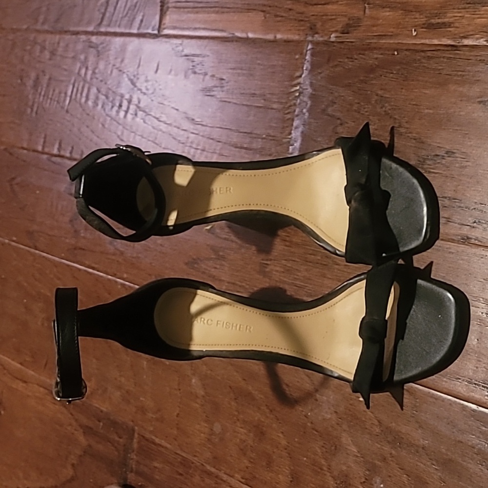 Marc Fisher Black Women's Heels, 6.5, bow on front